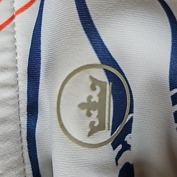 Peter millar women's NWT long sleeve golf shirt. White with out line flowers. - Picture 7 of 11